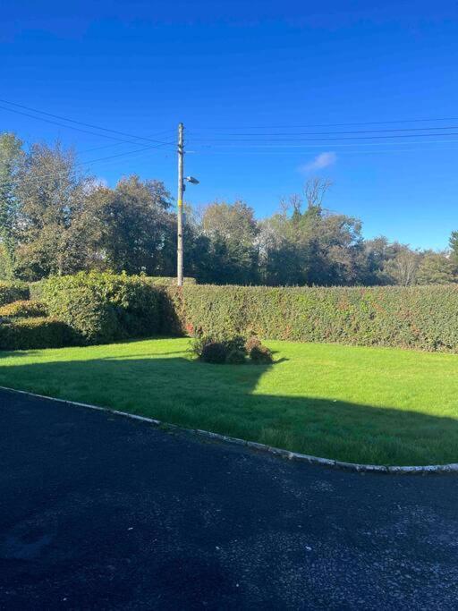 Cosy 4 Bed Bungalow In Quiet Residential Area! Strabane Esterno foto